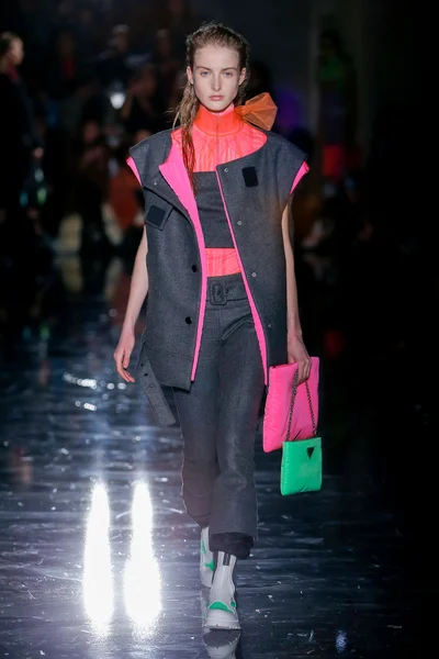 Look 9